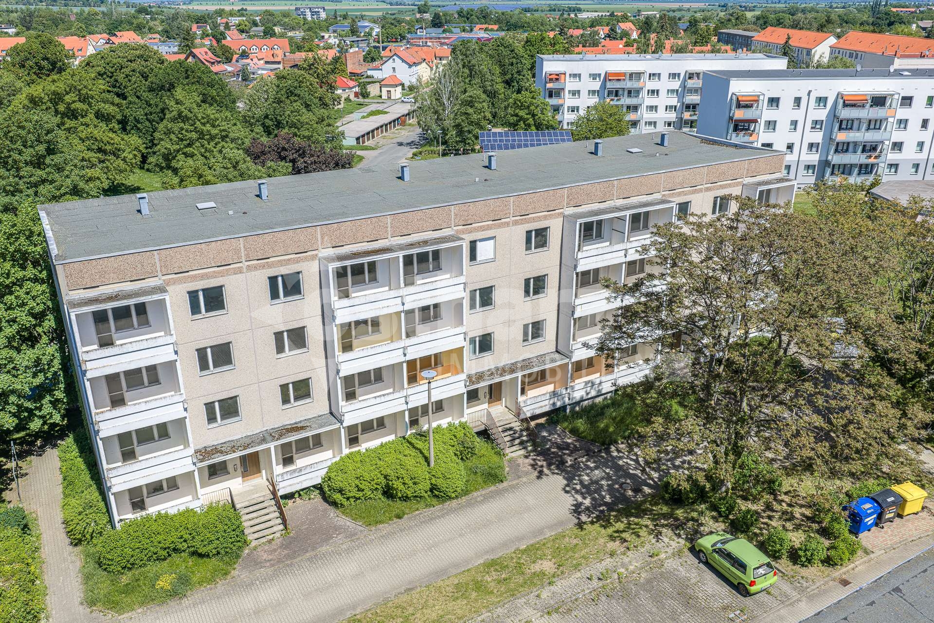 https://www.ostharz-immobilien.de/wp-content/uploads/immomakler/attachments/059a2656fee7f9c3686bac9f662ee9cc/5472055-zMW27ZAx9dbpwpZWxiJ5tdjN-DJI_20260525124748_0008_D.jpg