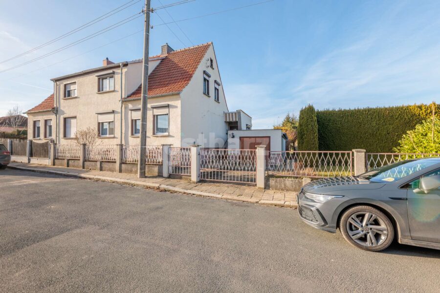 Real Estate Title Image Background