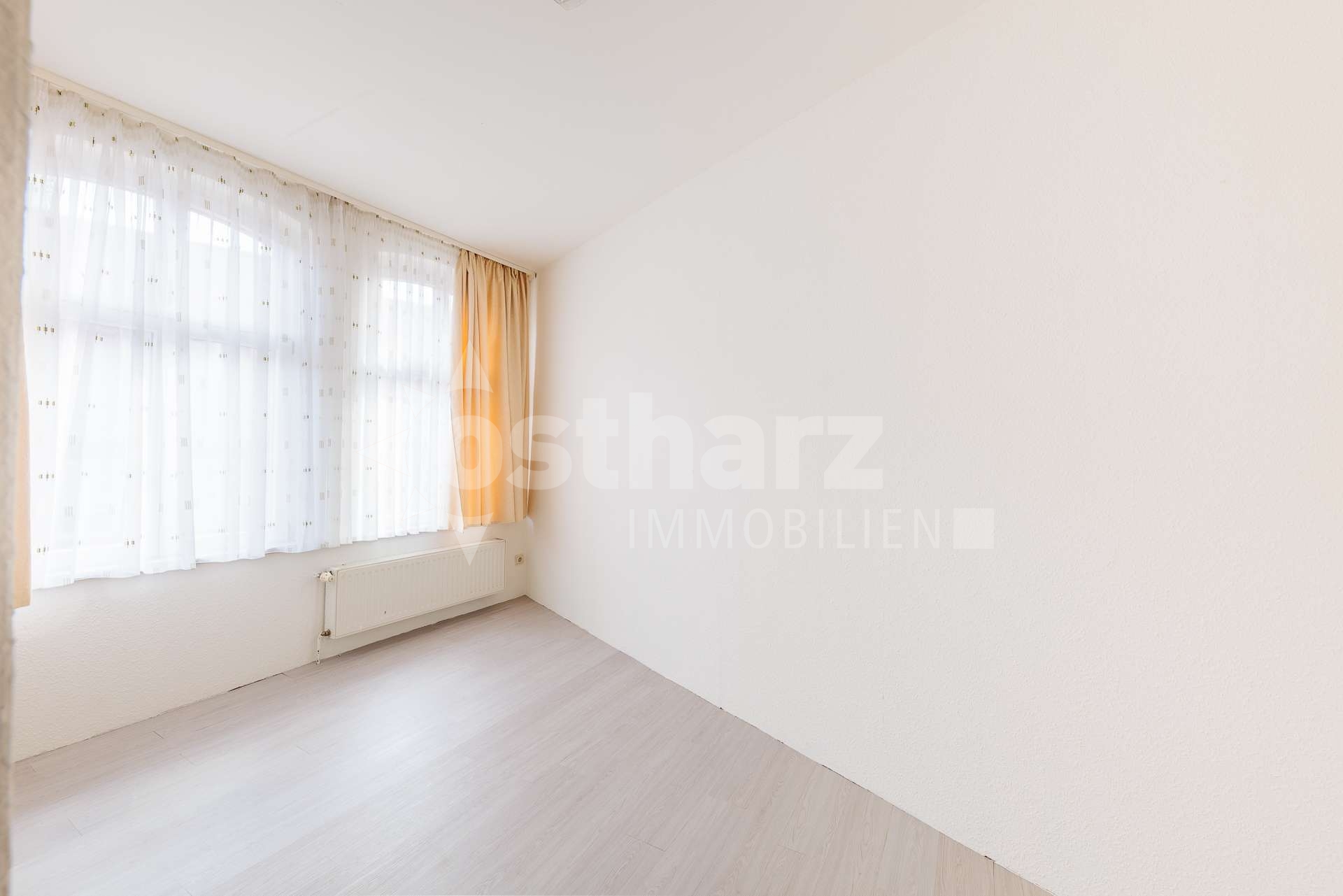 https://www.ostharz-immobilien.de/wp-content/uploads/immomakler/attachments/6d0540d663469dbf9ebc73f65aa879a2/5211226-NTXUj66G9Ehzu6C1Z6nTCkH1-0I5A4979-HDR.jpg
