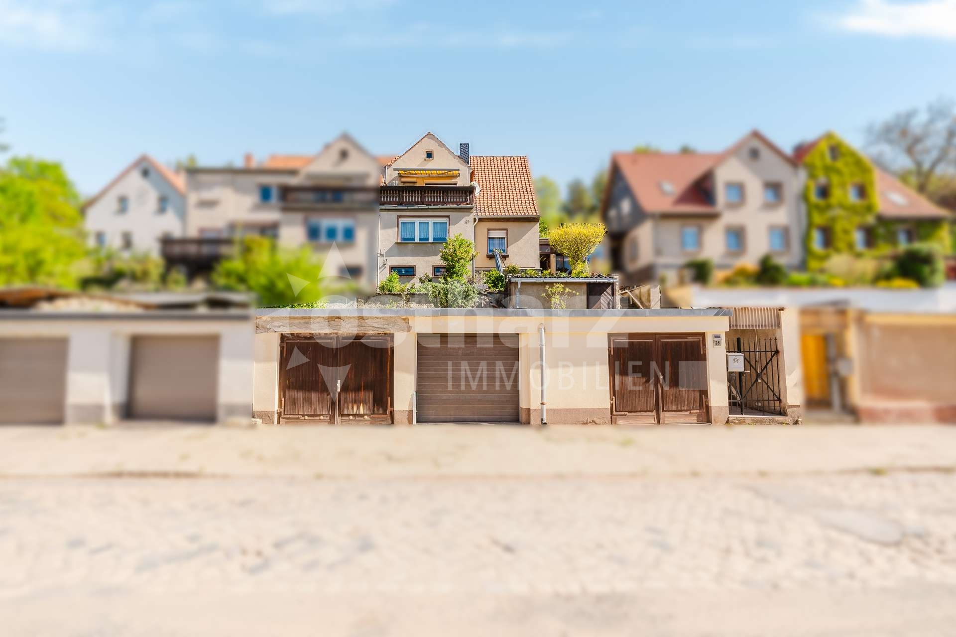 https://www.ostharz-immobilien.de/wp-content/uploads/immomakler/attachments/8b4b6f33a22e2cb3a86a9372da1df971/5389829-DSfnQ6DYFpQujh5j5FTLHz88-Bornholzweg_Kamera_blurred-1.jpg