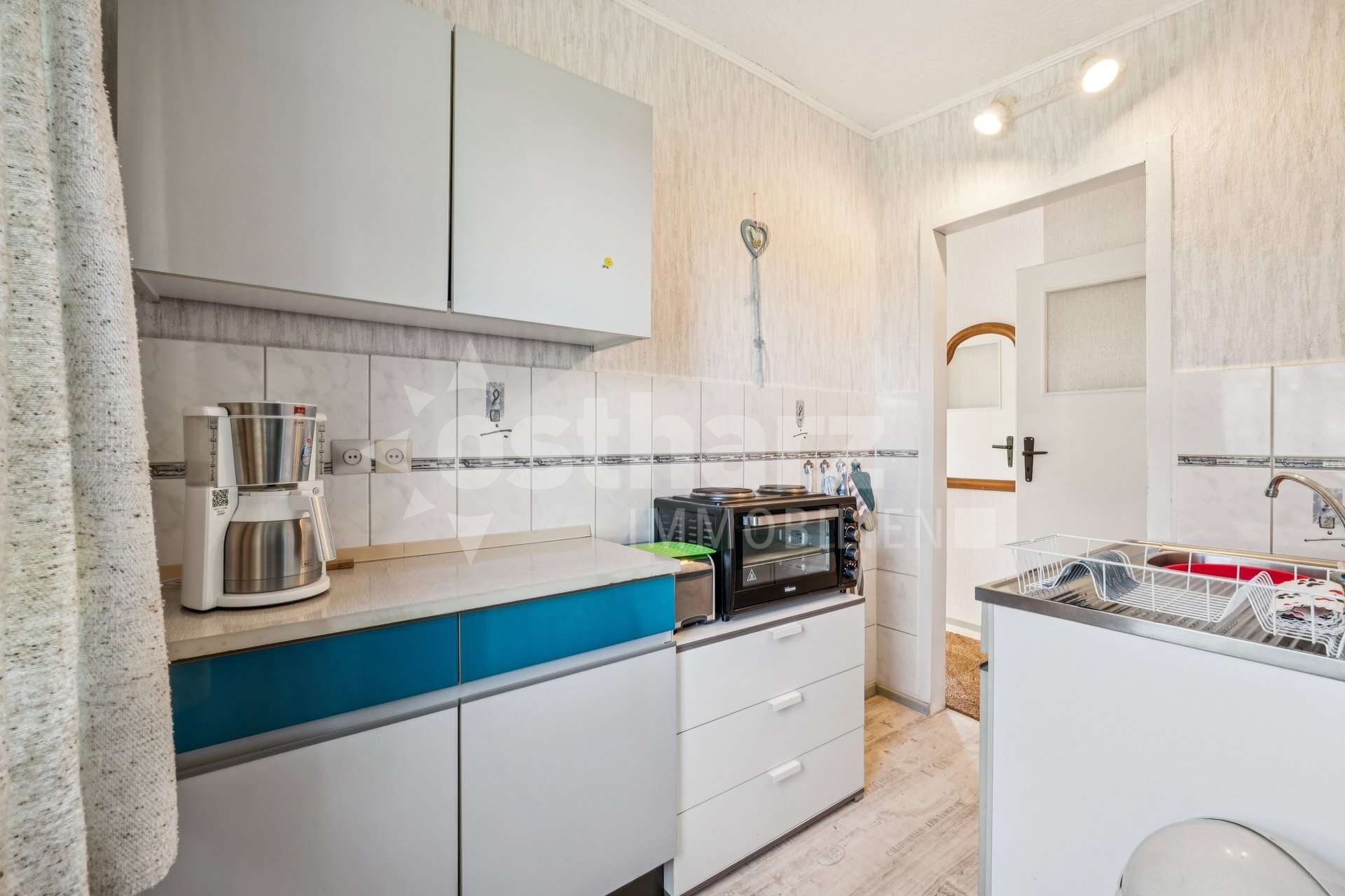 https://www.ostharz-immobilien.de/wp-content/uploads/immomakler/attachments/cb8c7f3b59445c6f6a285d04a66d9562/5424891-bA71RUJNM3VFhGAXB2DRvpa9-617033-A-backbonephoto-067_WEB.jpg
