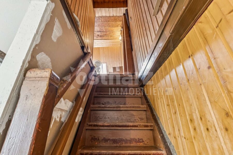 06484 Quedlinburg, Einfamilienhaus zum Kauf | Treppenaufgang zum DG | Ostharz Immobilien