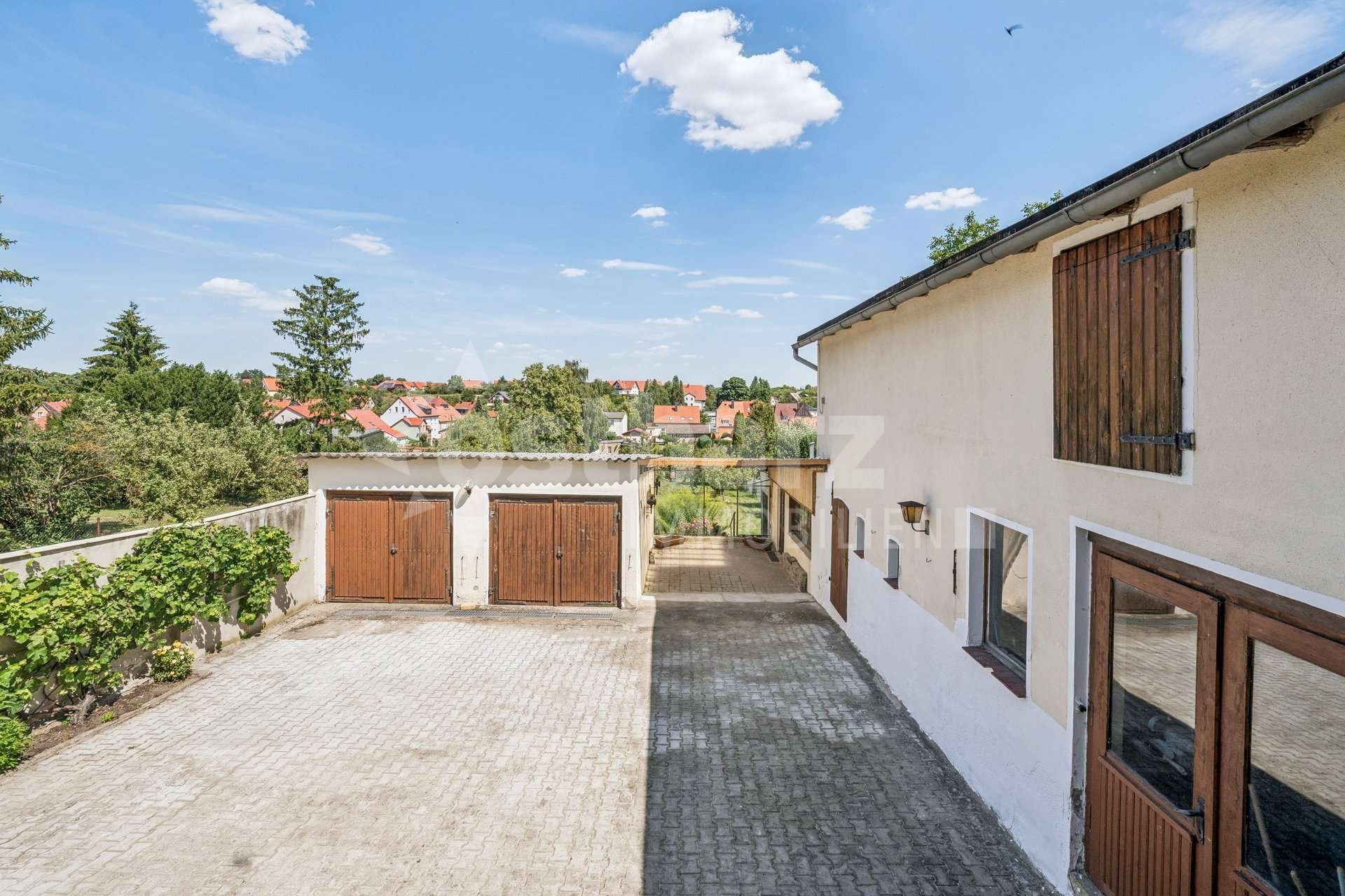 https://www.ostharz-immobilien.de/wp-content/uploads/immomakler/attachments/f64b8e6c7a25dbd17bc9bf0647ec87ed/5718140-5vTTN5zgHCbx6gpRtb96oNzZ-626126-A-backbonephoto-007_WEB.jpg